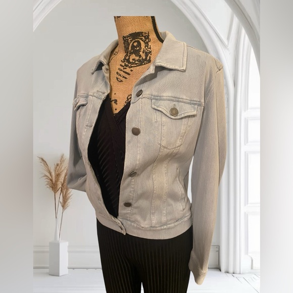 Bleach Out Denim Jacket - Picture 6 of 14